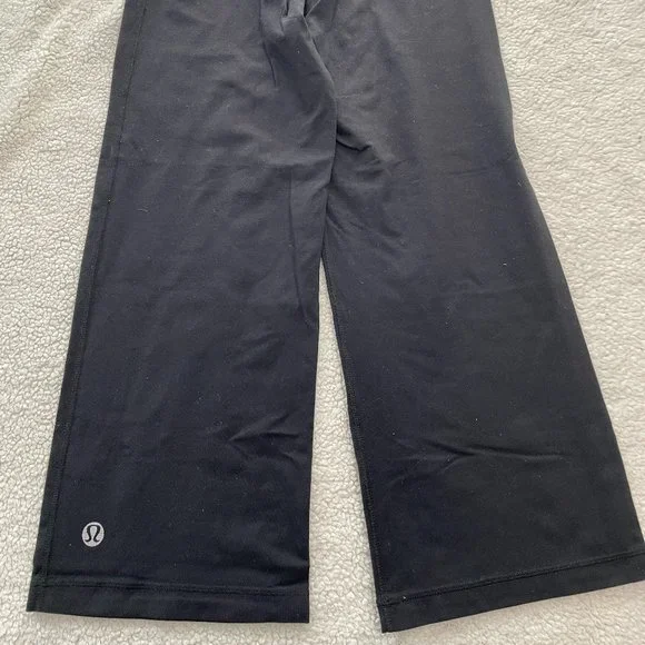 lululemon Wide-Leg Crop - Picture 2 of 2